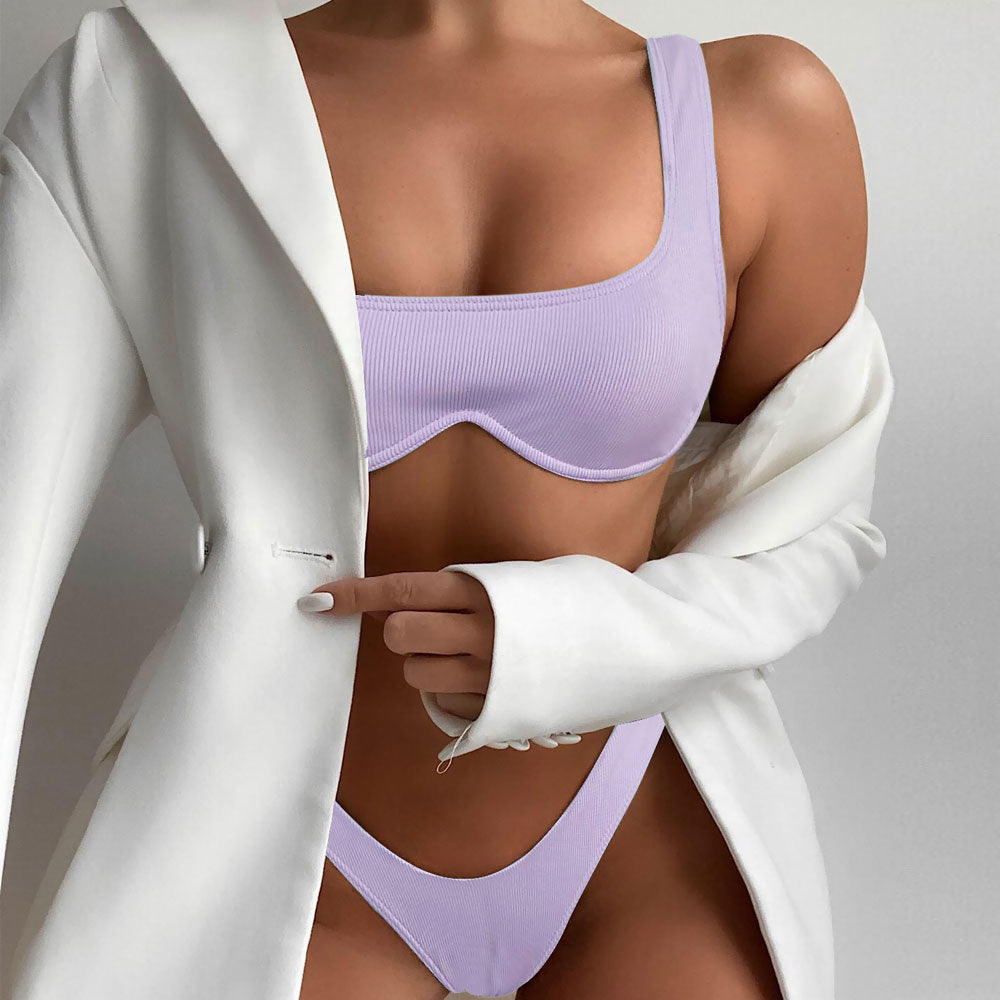 Geribbelde High Cut Bralette Bikini met Beugel en Cheeky Bottom - SkinzLine