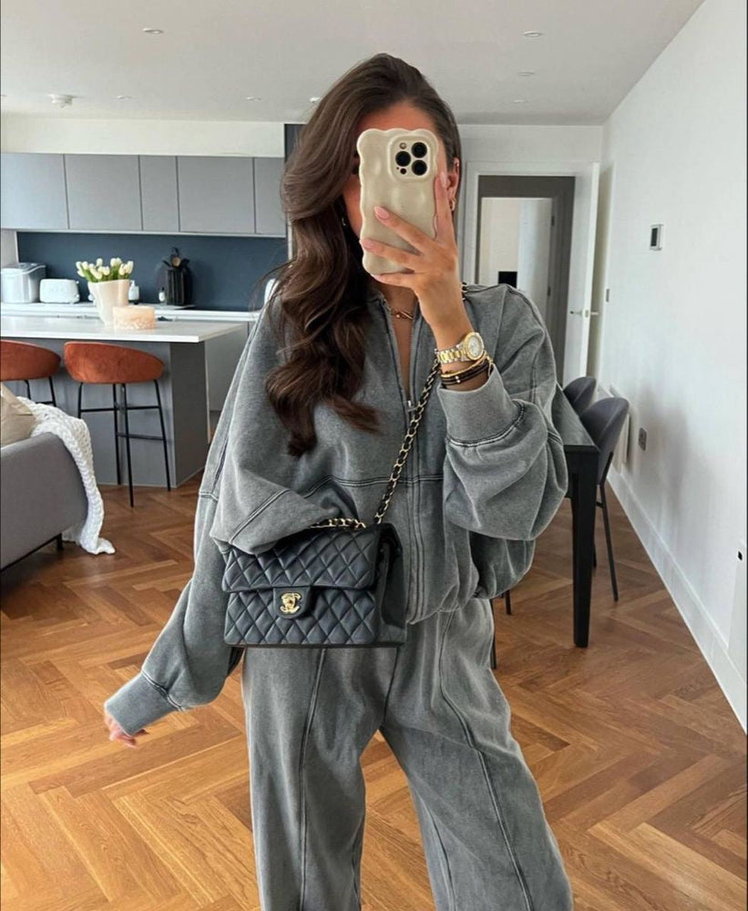 
                  
                    Livana Comfy Lounge Set Dames | Trendy en Comfortabele Tweedelige Outfit - SkinzLine
                  
                