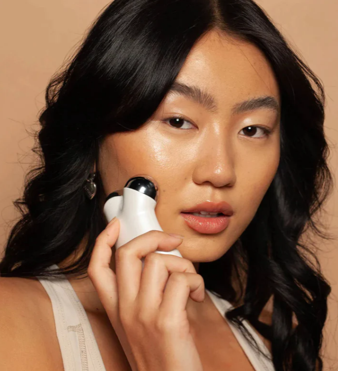 Liftiéa Glow – Mini Facelift Apparaat voor een Jonge, Stevige Huid - SkinzLine