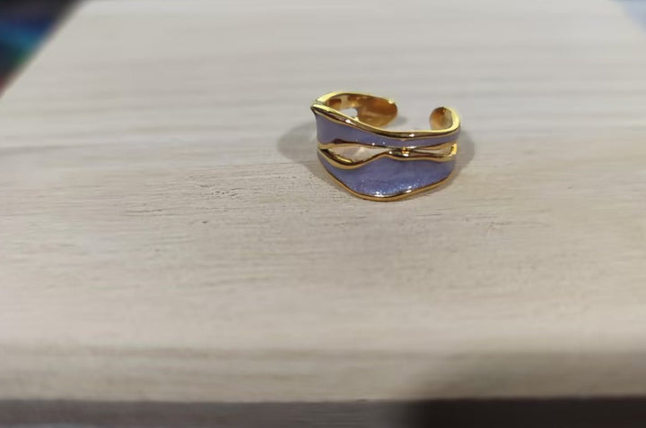 Nina | Gouden Wave Emaille Ring - SkinzLine