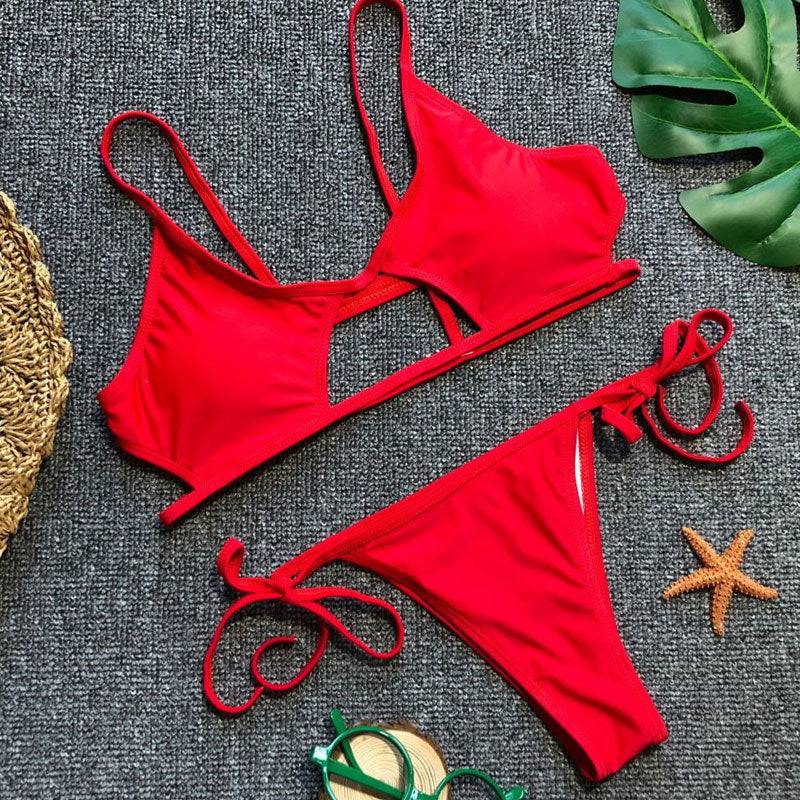 
                  
                    Braziliaanse Bikini met Cutouts & Strappy Details - SkinzLine
                  
                