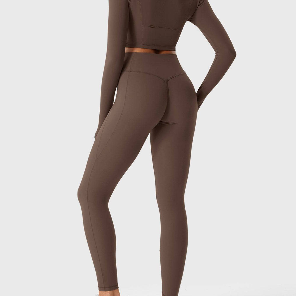 
                  
                    Dames 2-delige Sportset – Naadloze Legging & Cropped Top - SkinzLine
                  
                