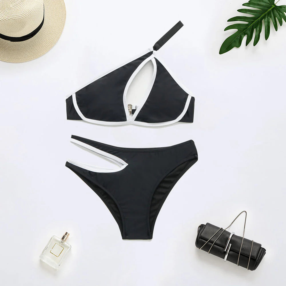 
                  
                    One-Shoulder Cut-Out Braziliaanse Bikini – Sexy & Trendy - SkinzLine
                  
                
