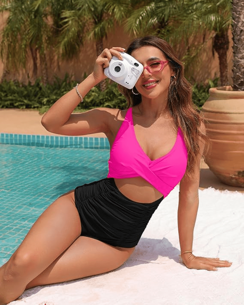 
                  
                    Push-up & Corrigerend One-Piece Badpak met V-hals - SkinzLine
                  
                