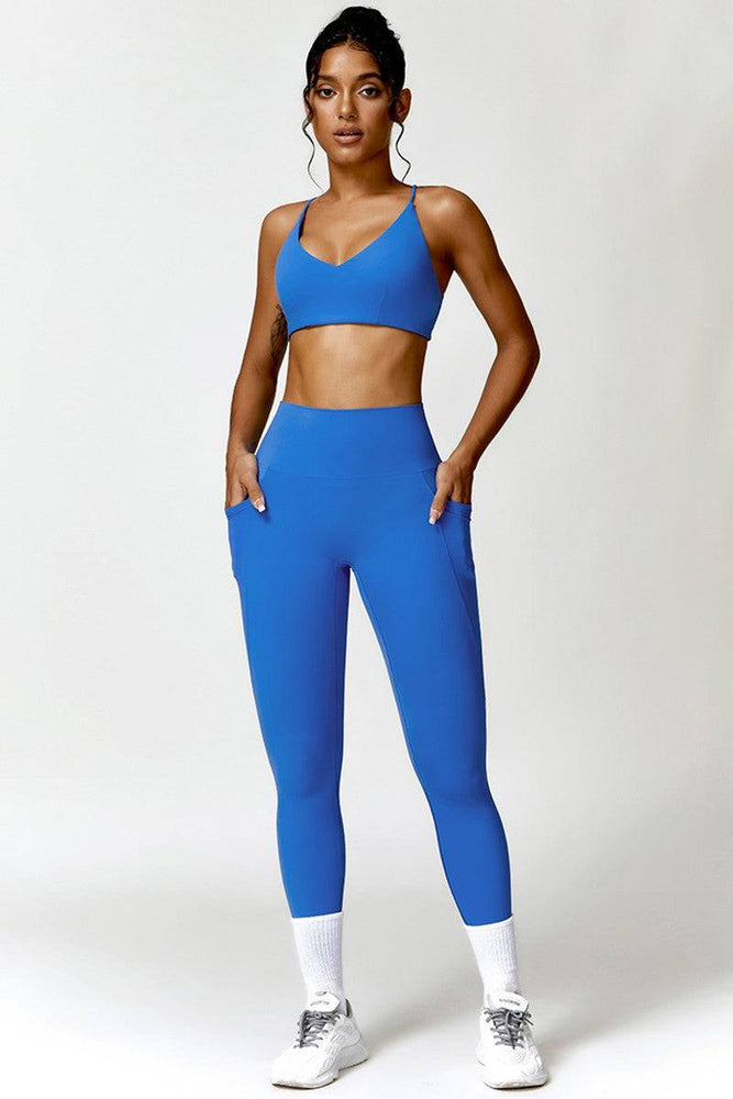 
                  
                    Triangle Sport BH & Leggings Set - Yoga & Fitness - SkinzLine
                  
                