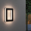 Huisnummer op zonne-energie met led en schemersensor