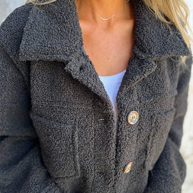 
                  
                    Bella - Stijlvolle Korte Bouclé Jas voor Dames - SkinzLine
                  
                