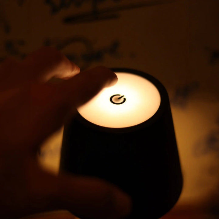 Tafellamp draadloos fles oplaadbaar LED metaal draagbaar design
