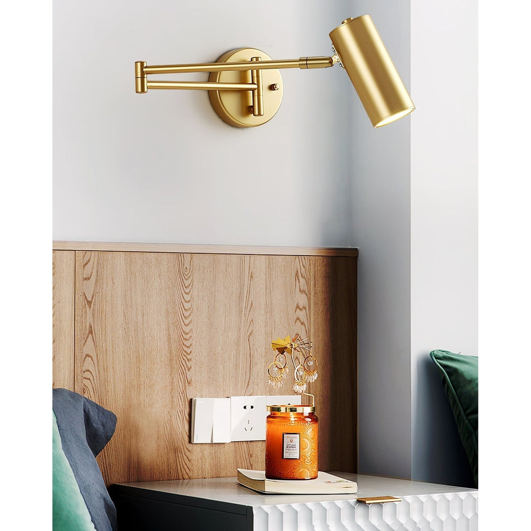 Wandlamp met zwenkarm en verstelbare kop als leeslamp