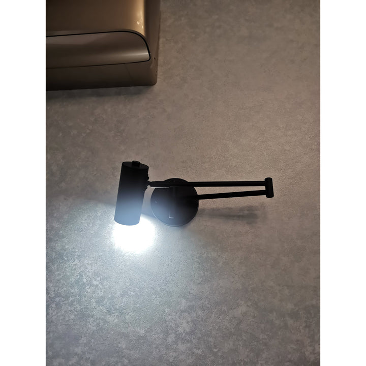 Wandlamp met zwenkarm en verstelbare kop als leeslamp