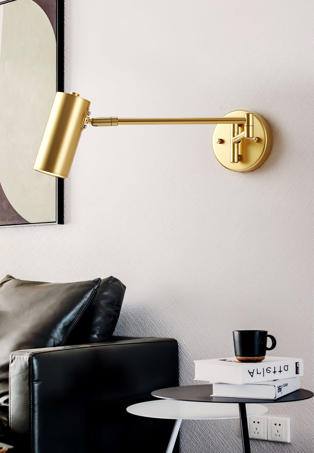 Wandlamp met zwenkarm en verstelbare kop als leeslamp