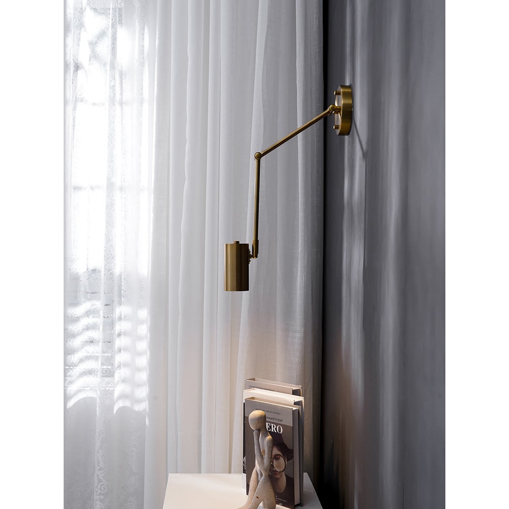 Wandlamp met zwenkarm en verstelbare kop als leeslamp