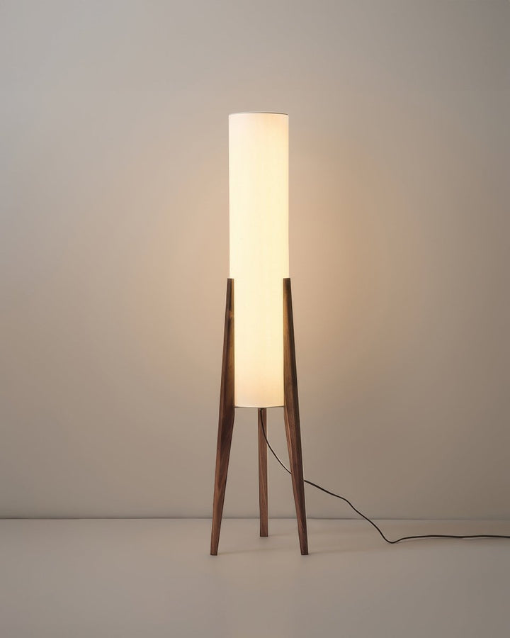 Vloerlamp van Notenhout - Lichte Kunst voor Elk Interieur