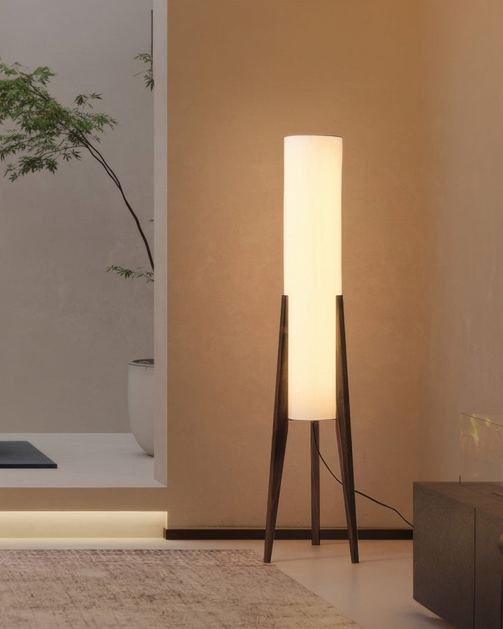 Vloerlamp van Notenhout - Lichte Kunst voor Elk Interieur