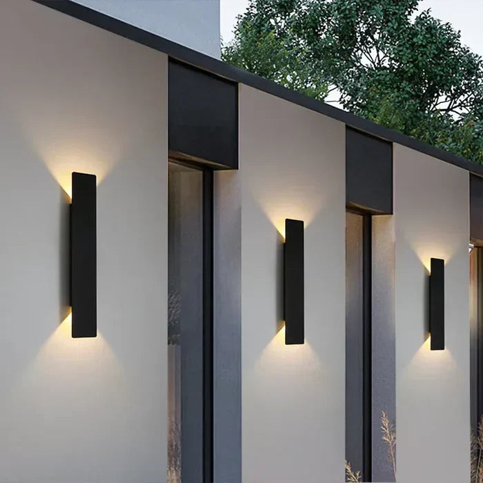StormGlow Light - Weerbestendige LED-wandlamp