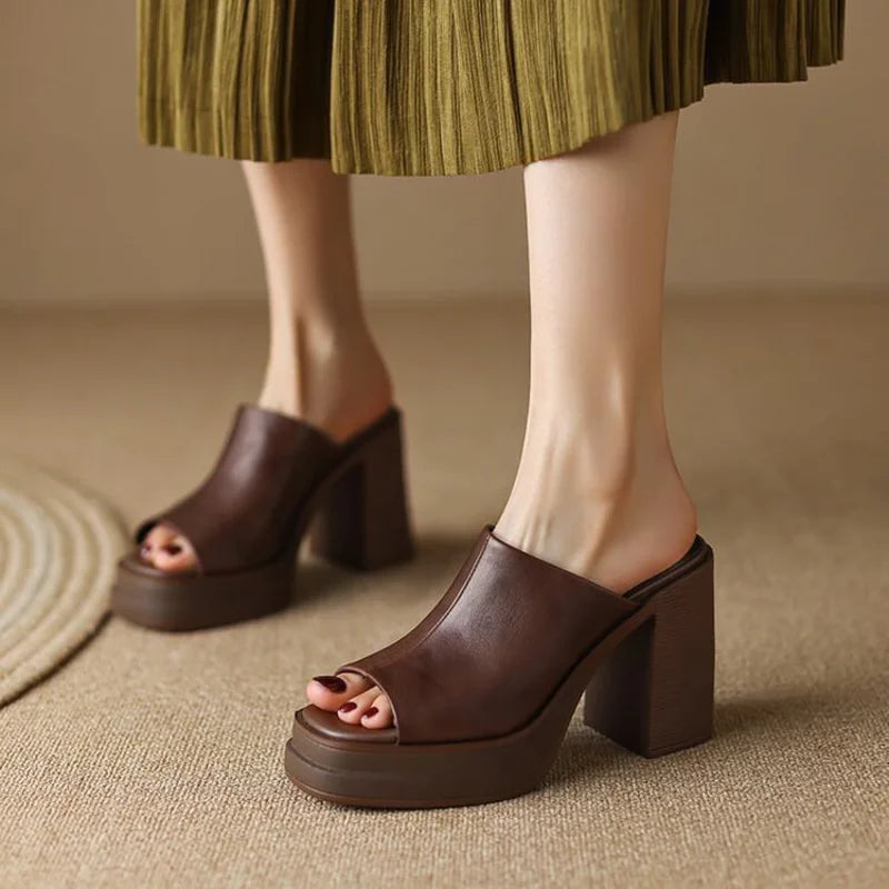 Dames leren platform muiltjes met peeptoe