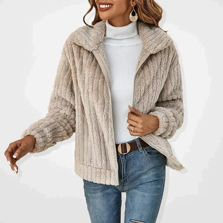 Zachte fleece jack met rits en brede kraag