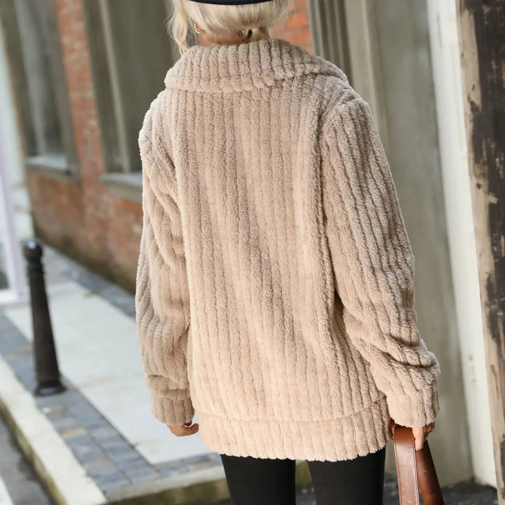Zachte fleece jack met rits en brede kraag