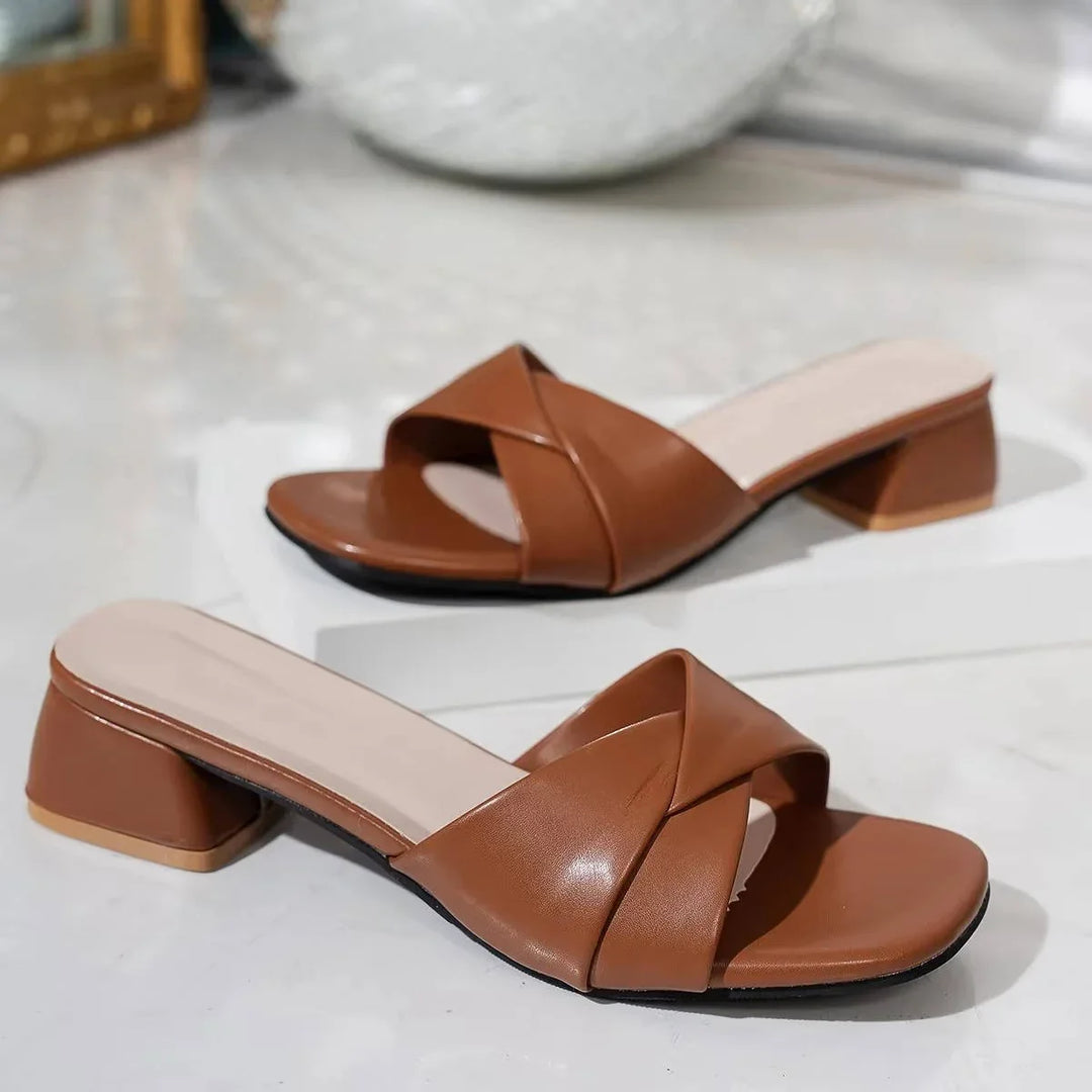 Dames slippers met kruisbanden en blokhak, kunstleer