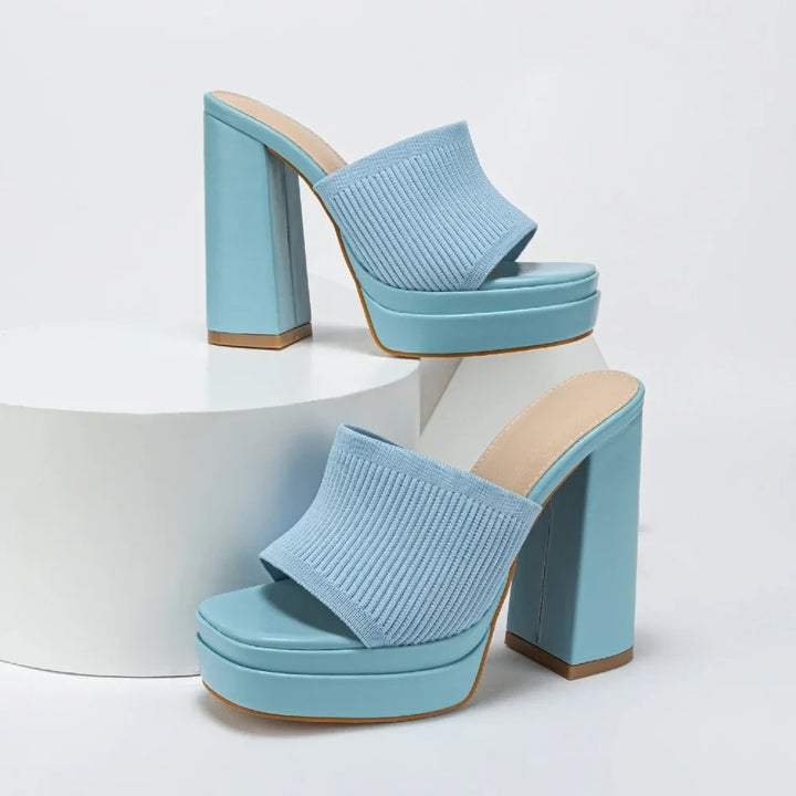 Gebreide platformsandalen met open teen en blokhak