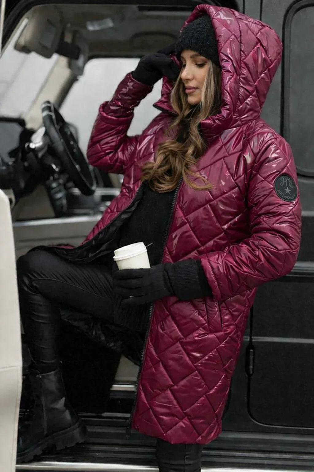 Lange gewatteerde puffer jas met capuchon en metallic finish