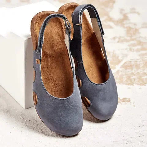 Gedempte slingback-sandalen met gesloten neus en uitsnijdingen
