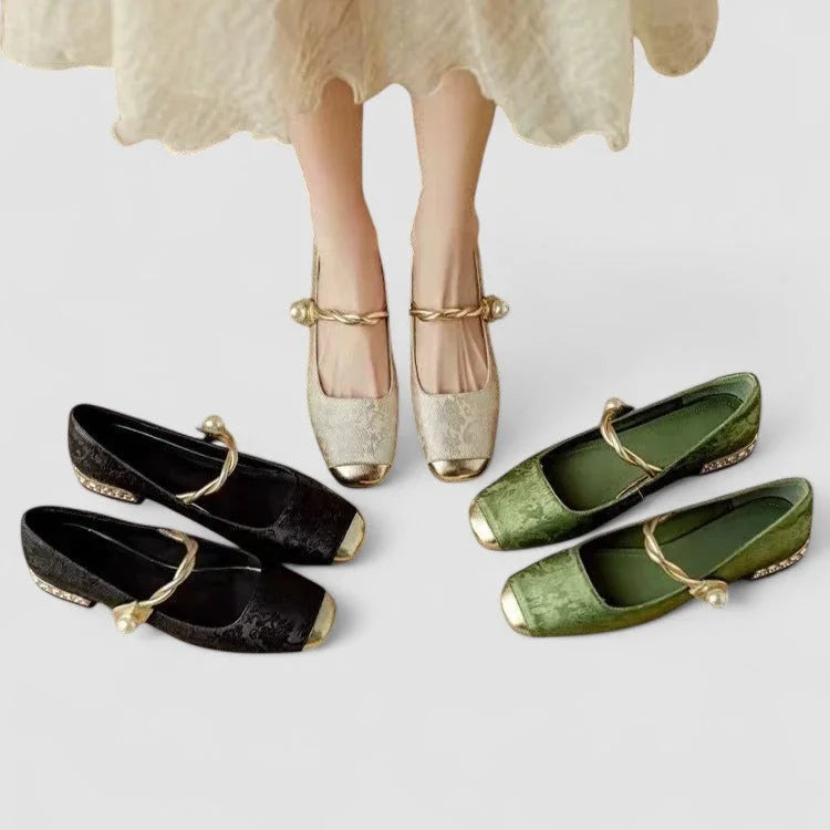 Gepatroonde Mary Jane-schoenen met gouden neus en blokhak
