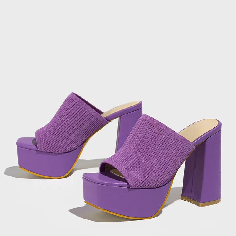 Geribbelde gebreide plateausandalen met blokhak