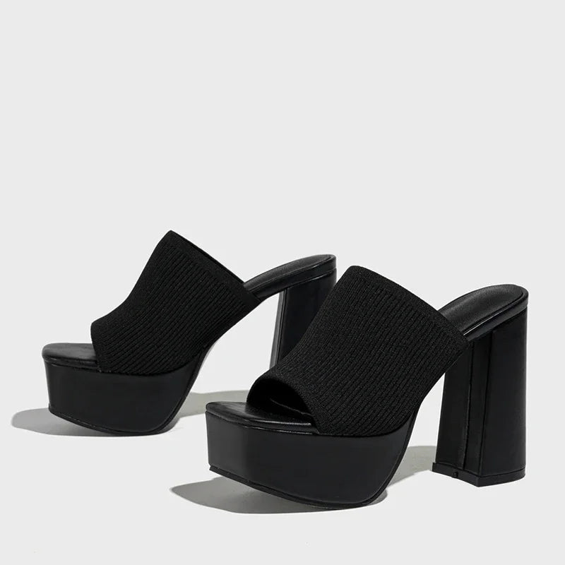 Geribbelde gebreide plateausandalen met blokhak