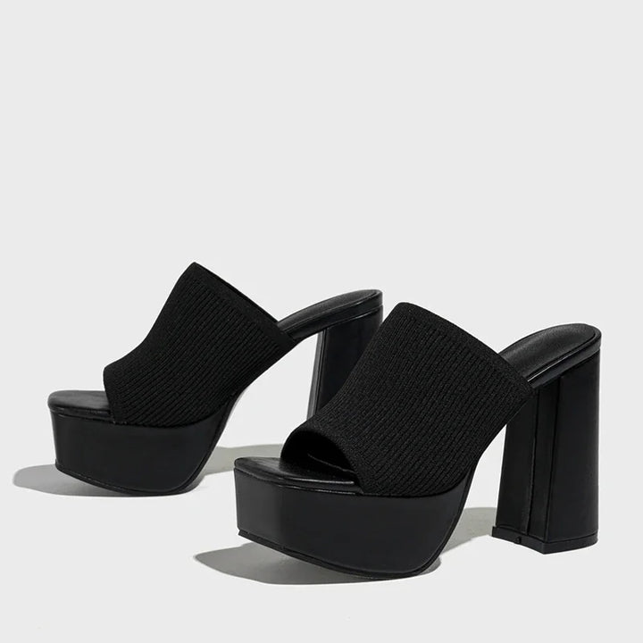 Geribbelde gebreide plateausandalen met blokhak