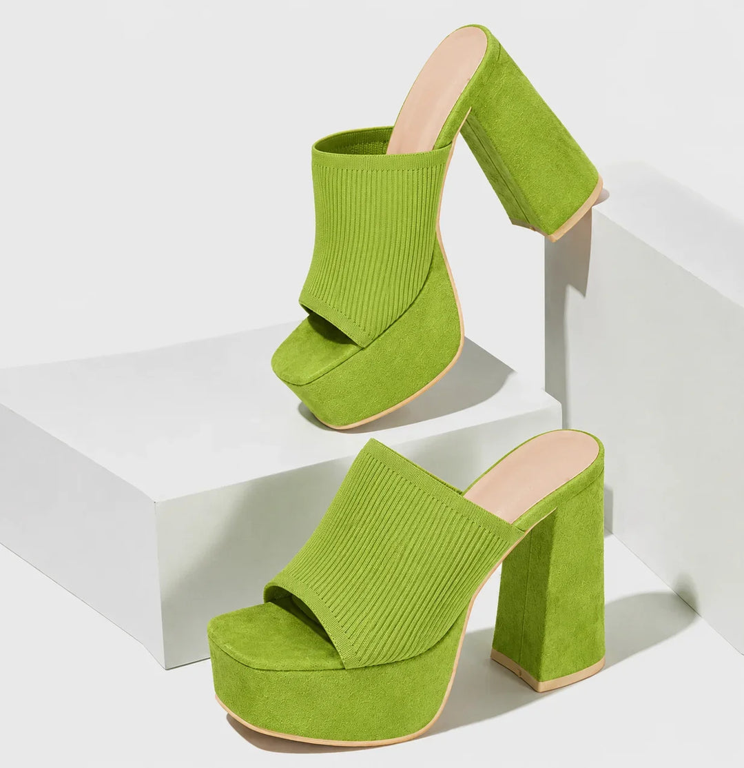 Geribbelde gebreide plateausandalen met blokhak
