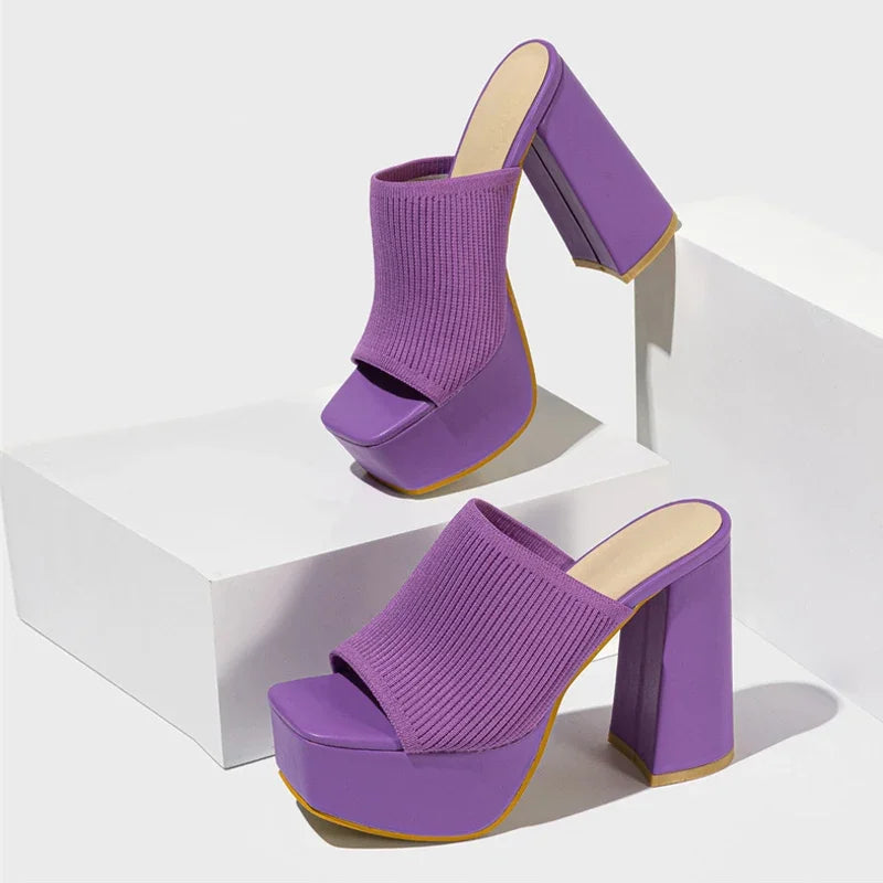 Geribbelde gebreide plateausandalen met blokhak