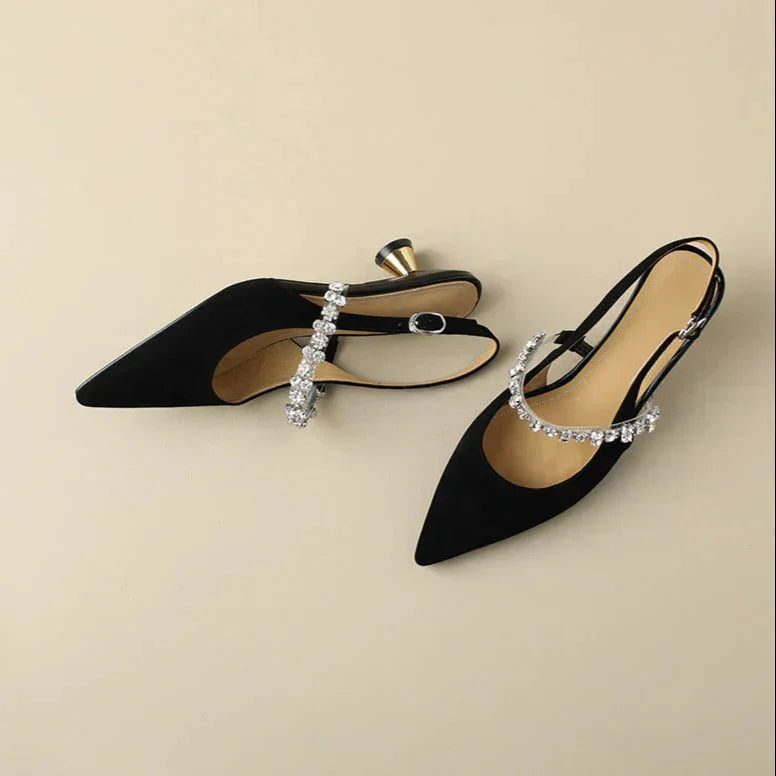 Slingback pumps met puntneus en kristallen bandje