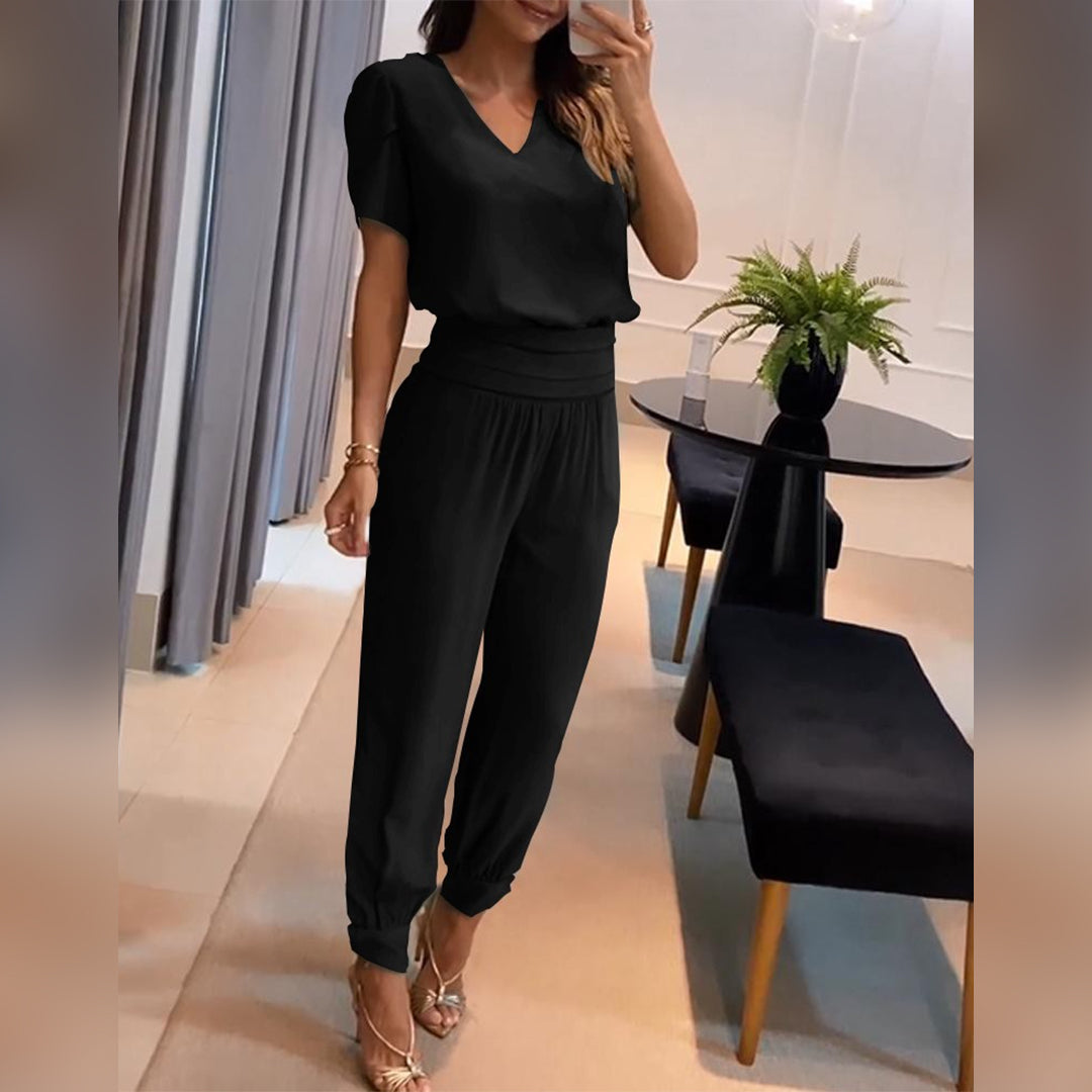Marivelle – Elegante Damesjumpsuit met V-Hals en Wijde Pijpen - SkinzLine